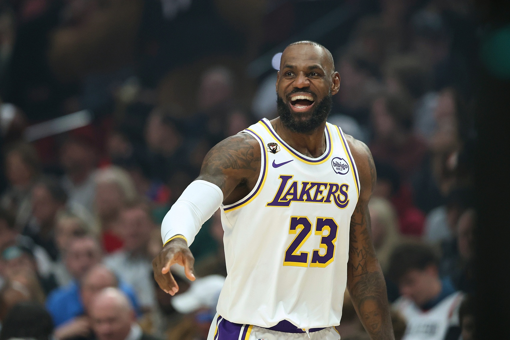 足球直播吧-杨毅：詹姆斯不在乎是否进全明星 否则他去年就打了&amp;参考决定梗