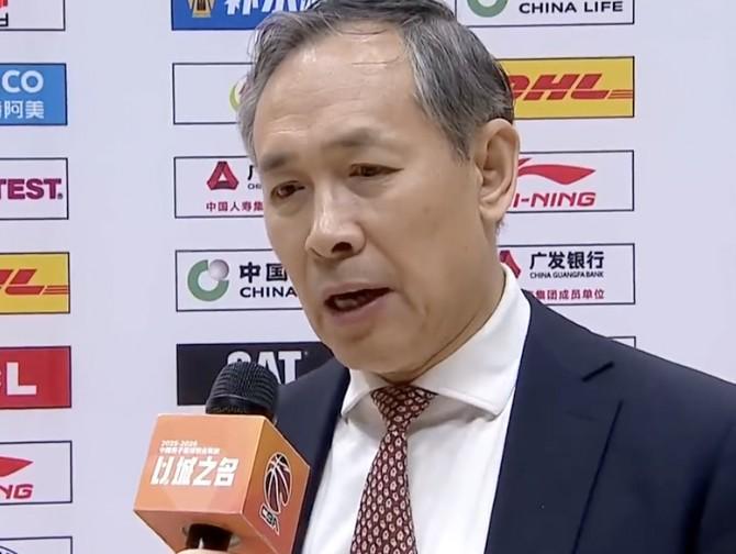足球直播吧-许利民：队员的求胜欲望很强烈，外线手感不好就坚决冲击内线